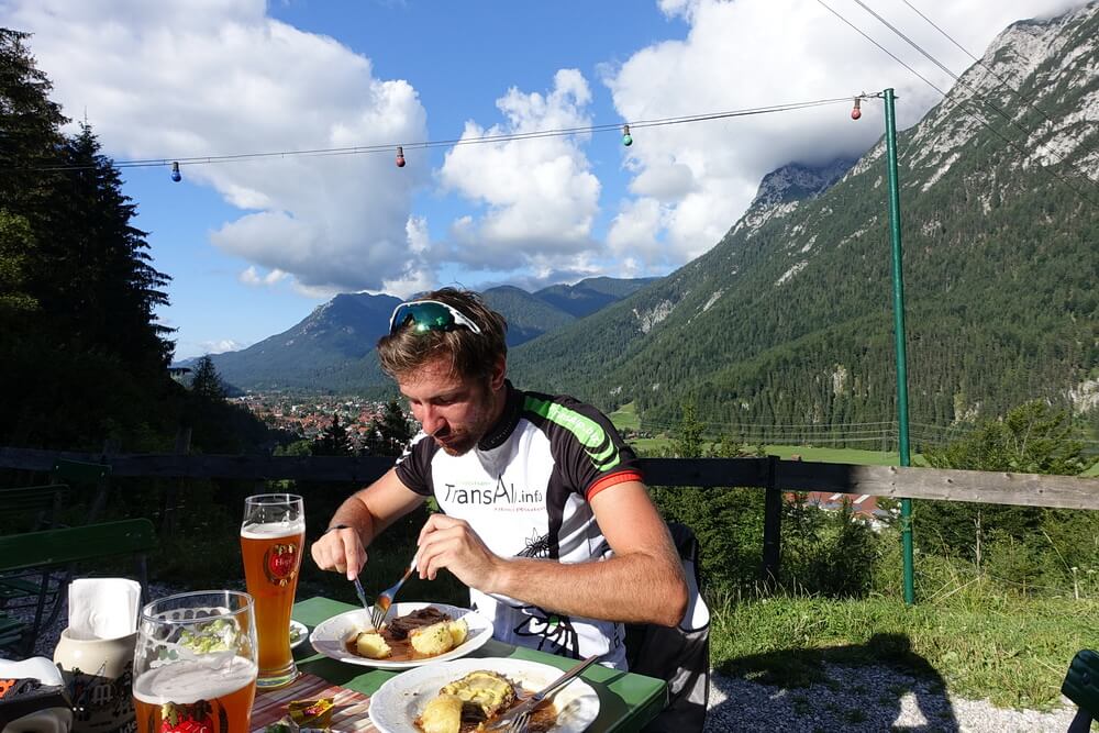 Rast am inzwischen ex Gasthaus Gletscherschliff
