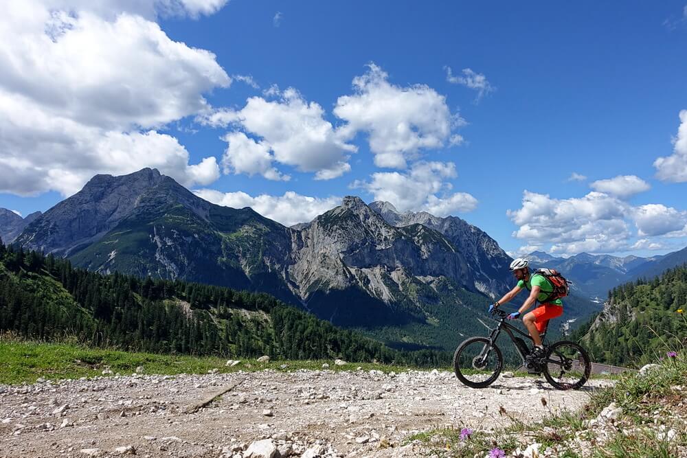 Auffahrt zum Plumsjoch
