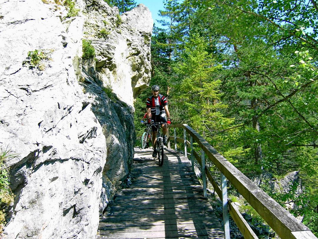 Gesicherte Trailpassage am Fernpass Gesicherte Trailpassage am Fernpass