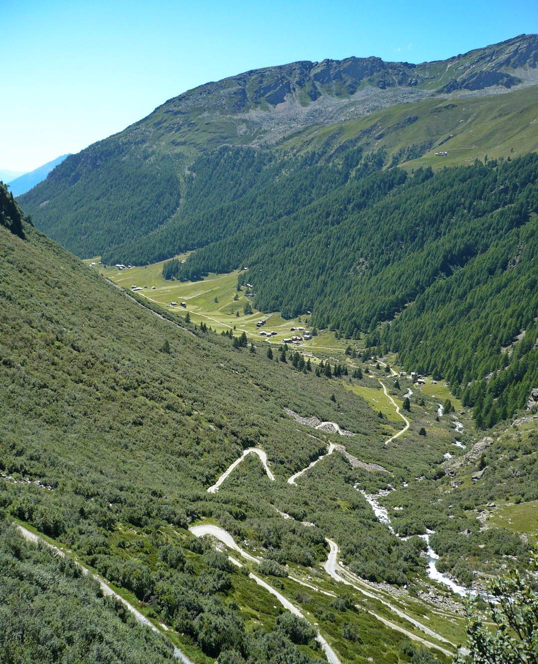 Serpentinen zum ersten Plateau