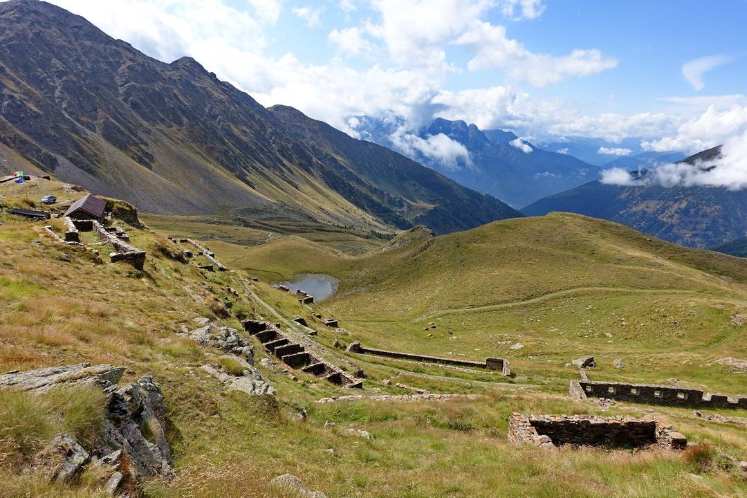 Stellungen an der Bozzi Hütte