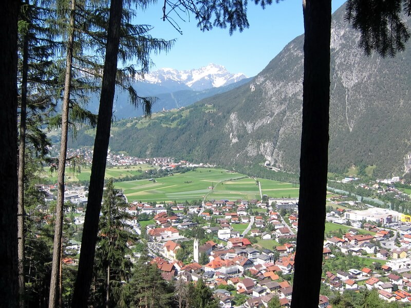 Blick auf Zams und Landeck-Perjen