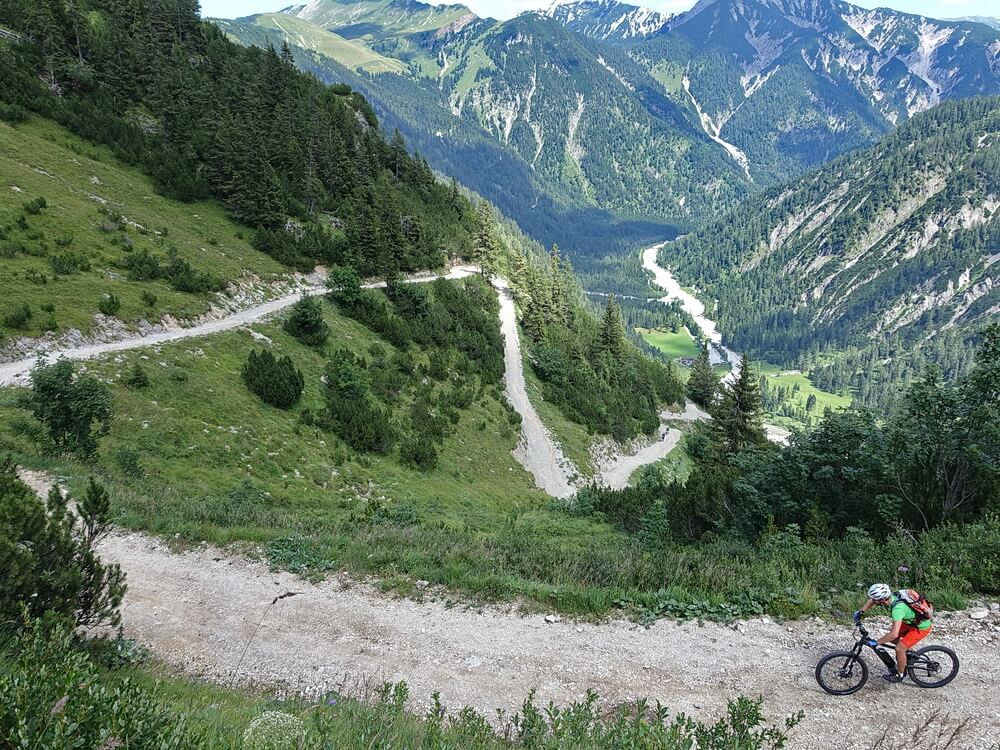 Plumsjoch - Schiebestrecke? Nein, bergab nicht.