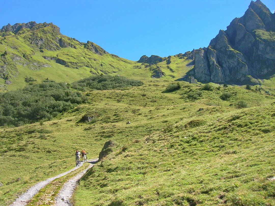 Riseten - Mittlere Stafel: der Pass ist schon zu sehen