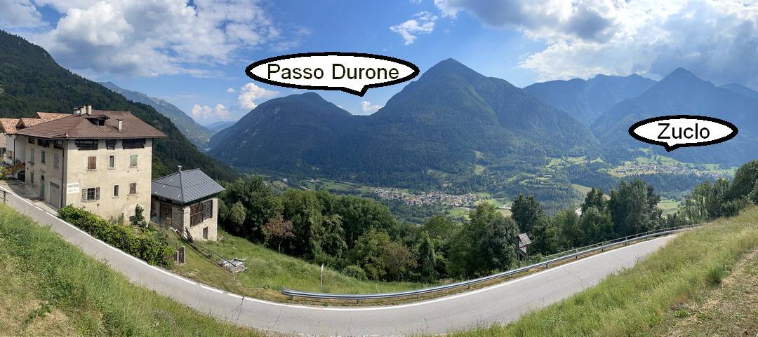 Zuclo Durone Blick ins Sarcatal mit dem weiteren Wegverlauf über Zuclo zum Passo Durone