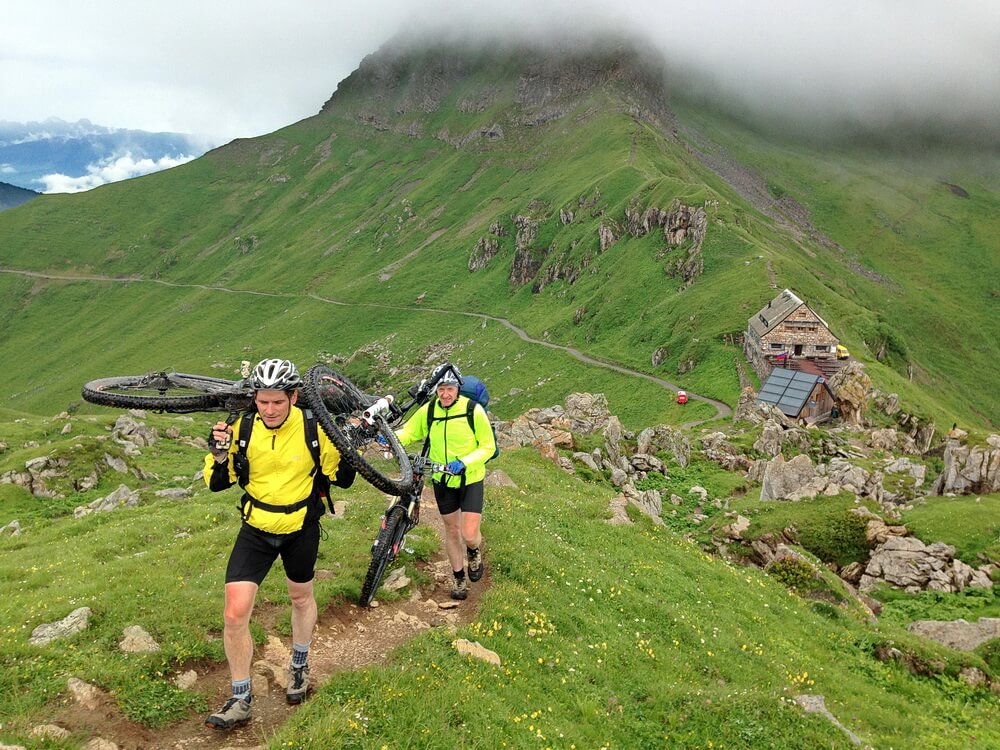 Liechtensteiner Höhenweg: Tragen und Schieben ab der Pfälzer Hütte