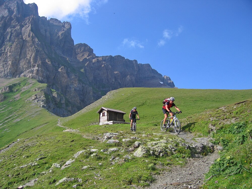 Schöne Abfahrt von Surenenpass