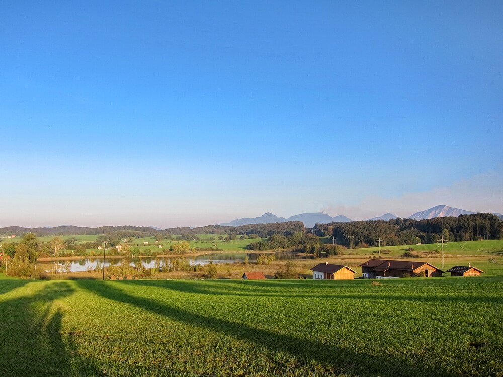 Seenlandschaft in den Voralpen bei Murnau