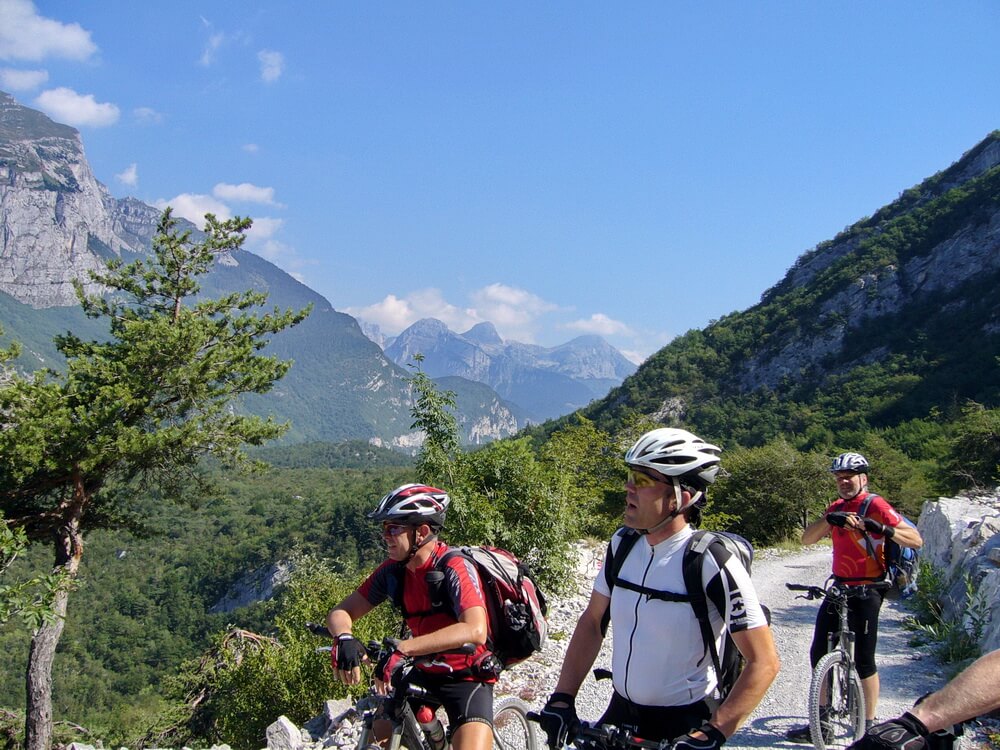 Oberhalb der Sarca-Schlucht