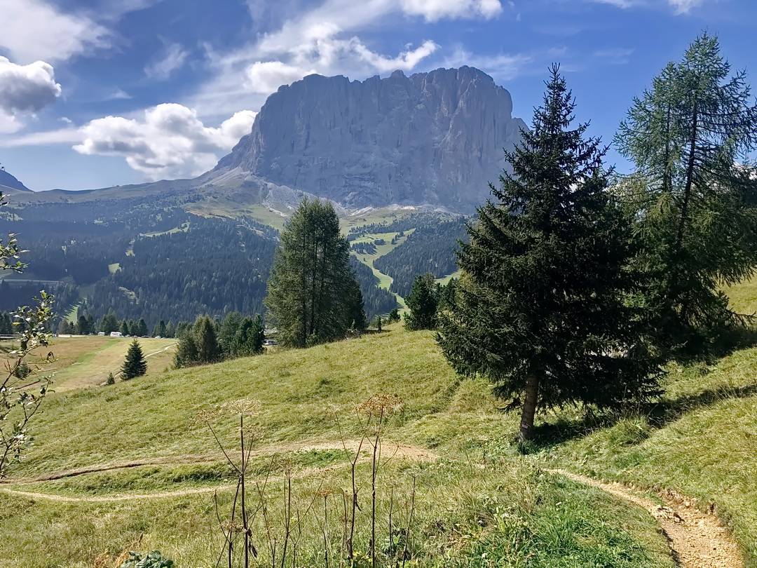 Trail vom Grödner Joch auf der Sellaronda für Mountainbiker