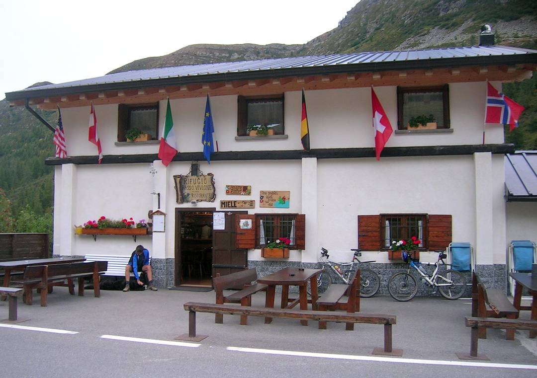 Rifugio Passo Vivione
