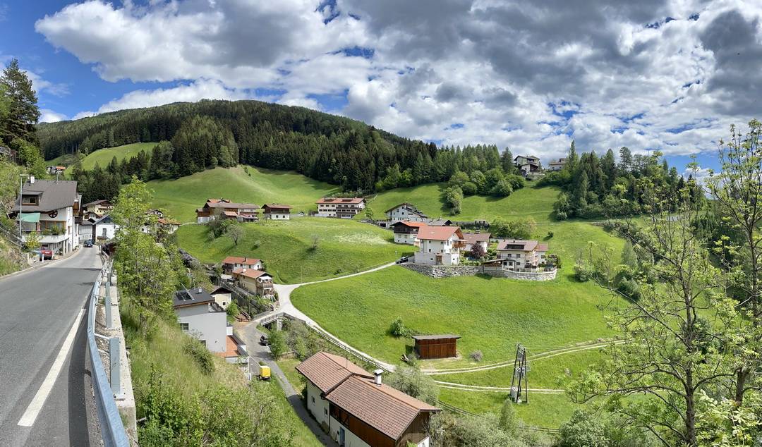 Römerstraße über die Ellbögen Dörfer zum Brenner