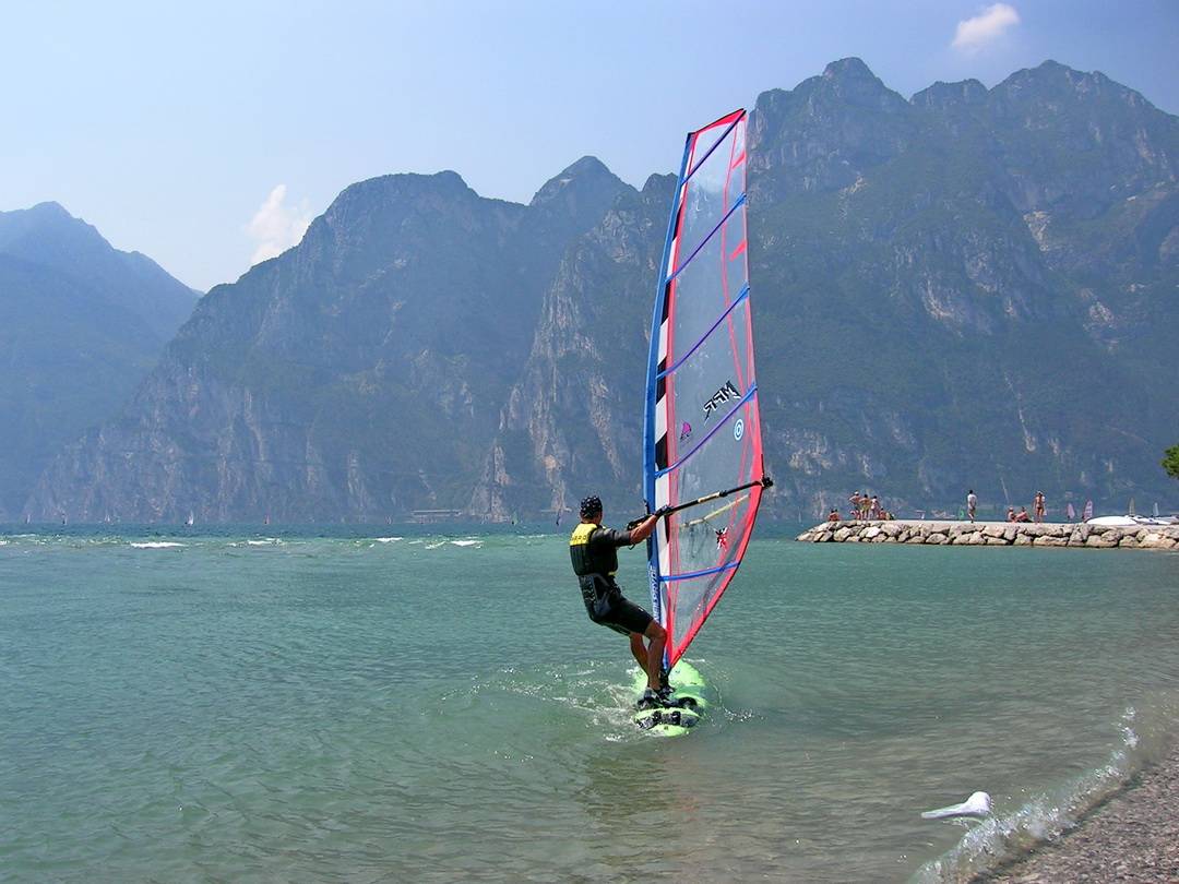 Surfing Torbole