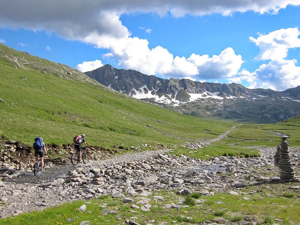 Abfahrt vom Passo dell'Uomo in Richtung Lago Ritom