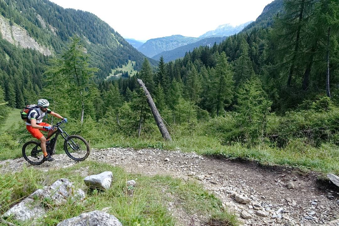 Anstieg zum Bärenpass - mit eMTB in vielen Abschnitten fahrbar