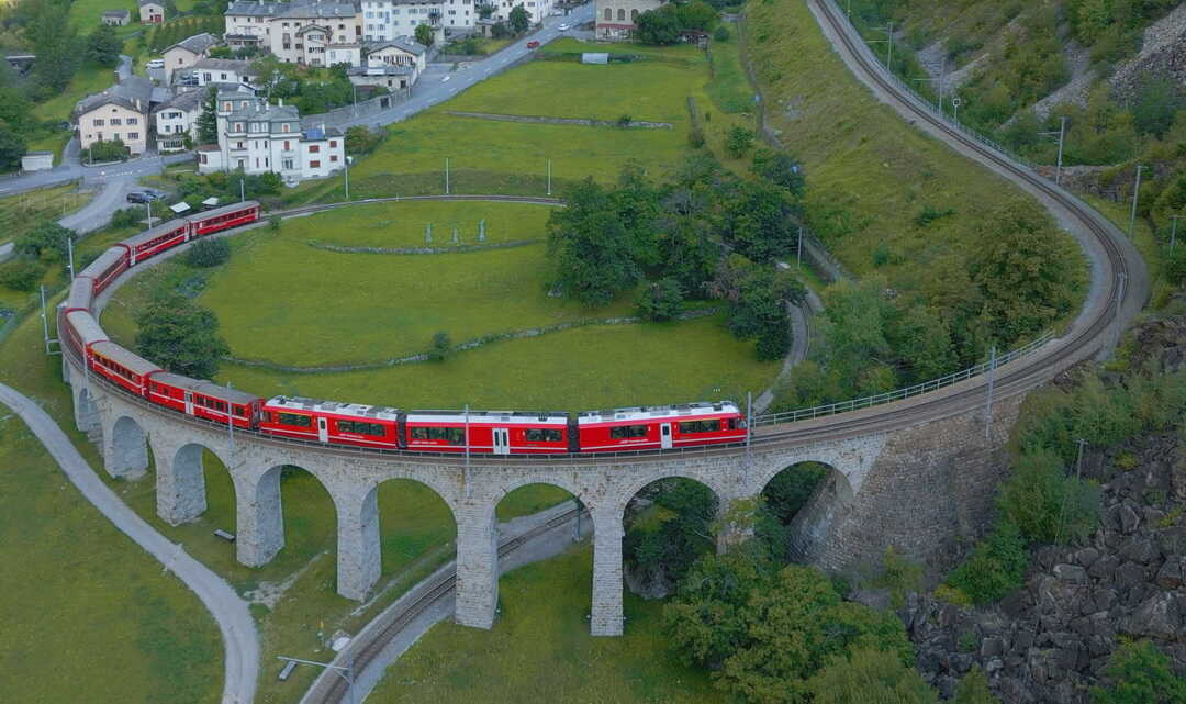 Kreisviadukt in Brusio - ein eLoop