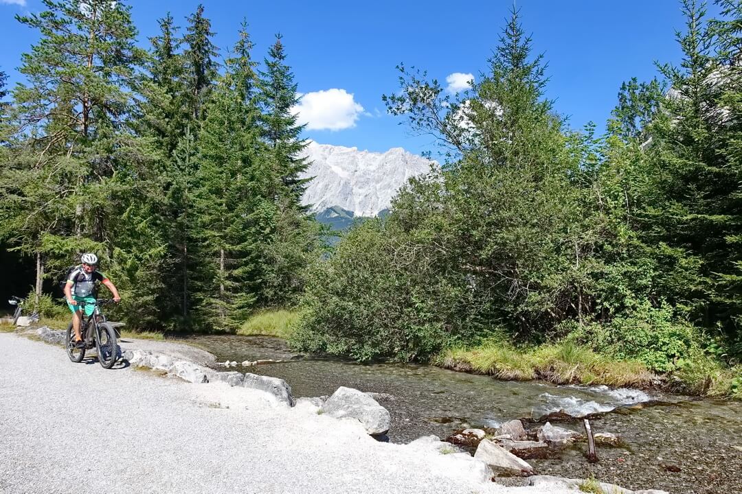 An der Loisach bei Biberwier