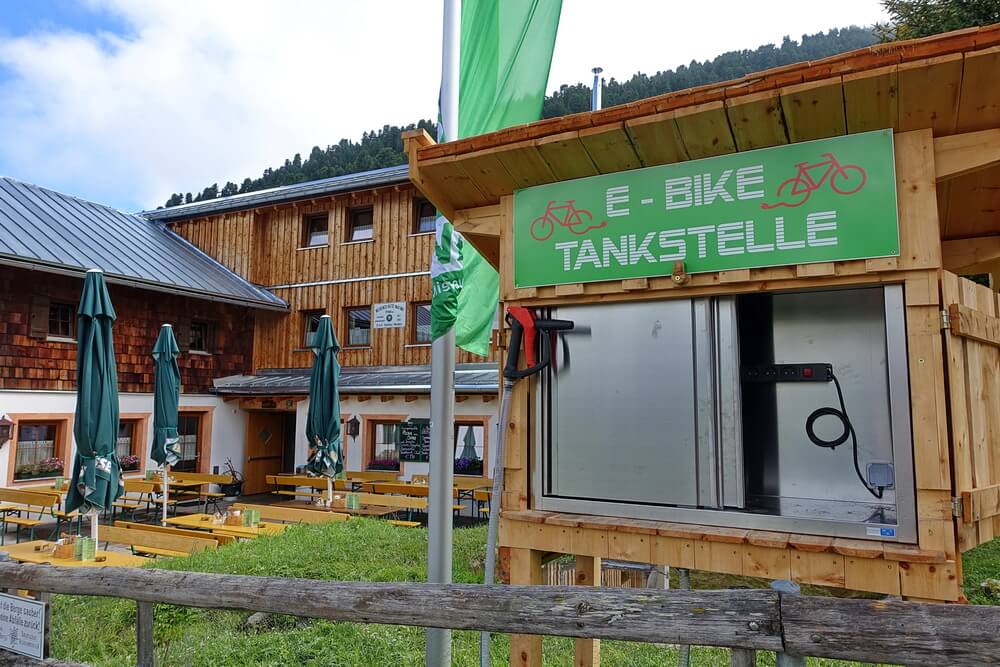 Weidener Hütte mit eBike-Ladestation