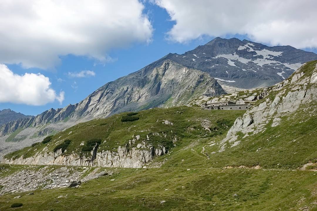 Alte Bunker an der Militärpiste zum Pfitscher Joch