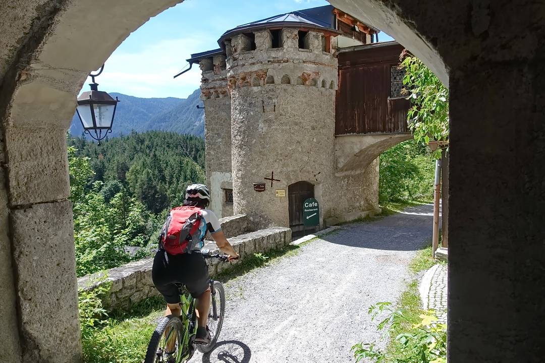 Schloss Fernstein