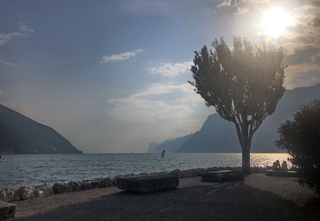 Torbole am frühen Abend
