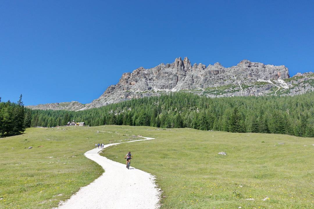 Malga Fedara - im Hintergrund Cima Ambrizzola