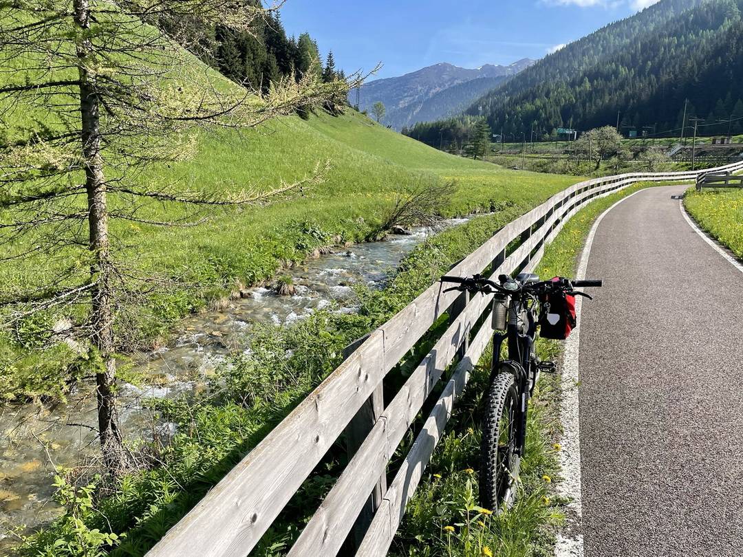 Eisacktal-Radweg auf der Trasse der alten Brennerbahn